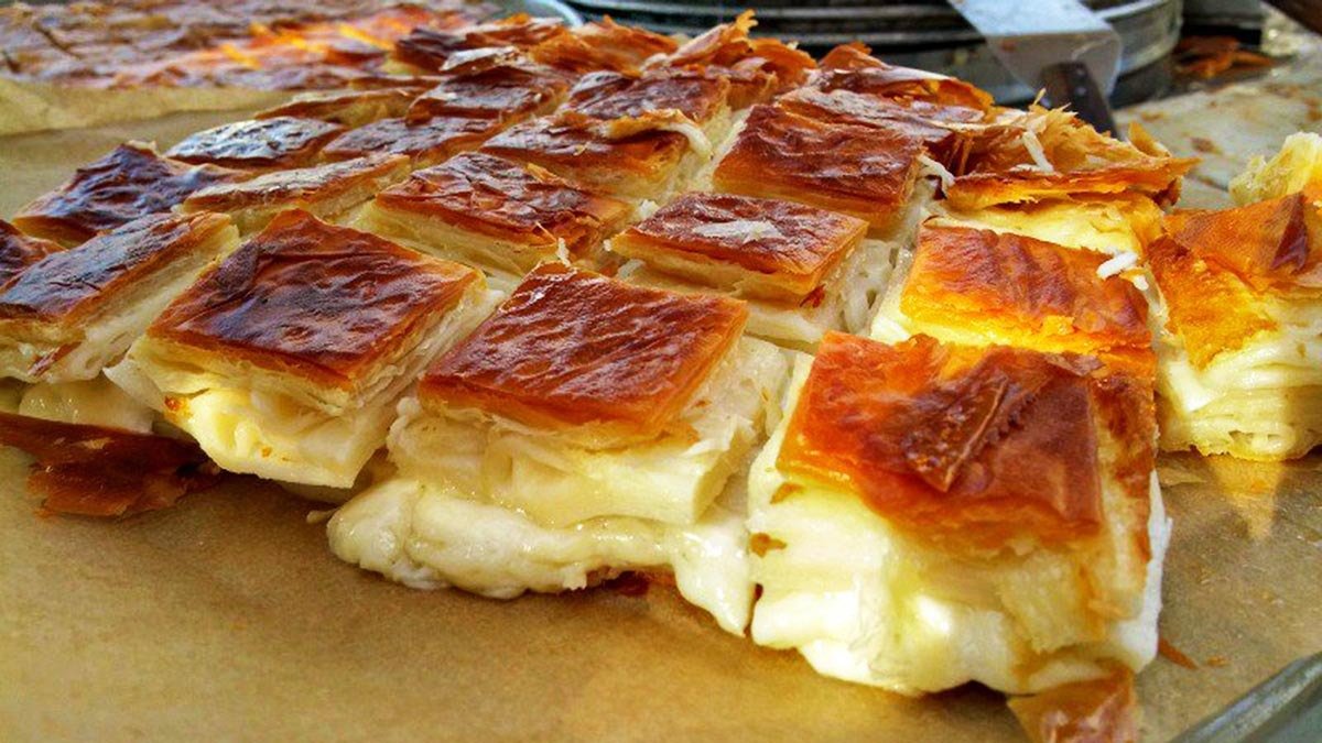 Burek me Djathë i Furrës me Dru